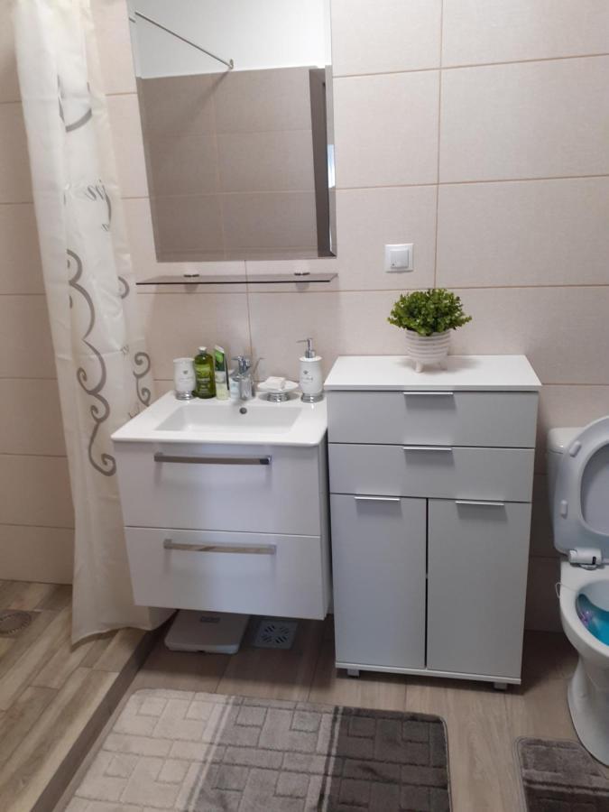 Sara apartman Livezeni (Mures) Exterior foto